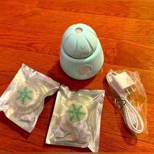 COPY - NWOB Facial Cleaner-all fresh and never used